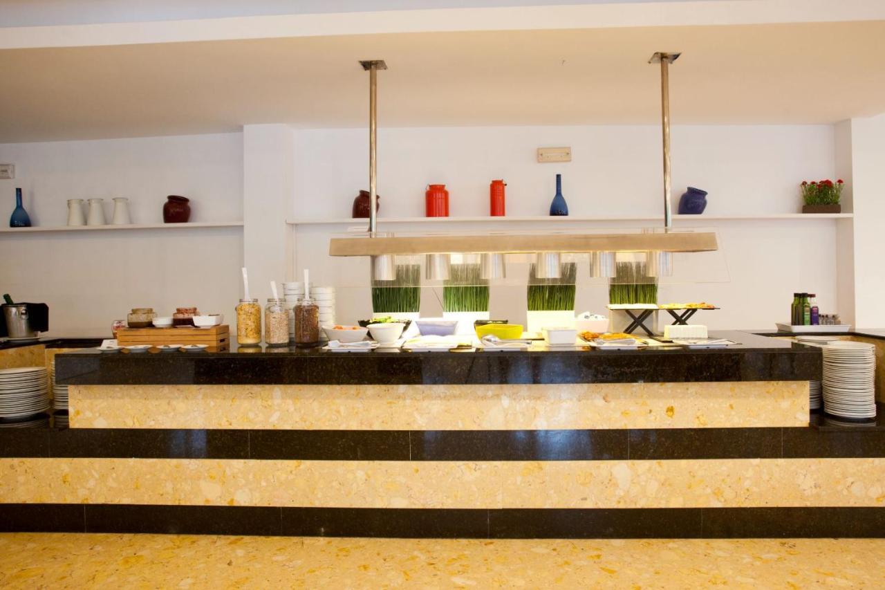 Hotel Cala Murada Bagian luar foto