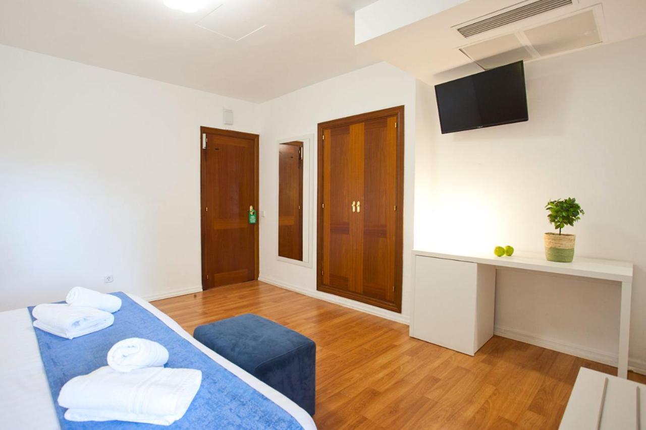 Hotel Cala Murada Bagian luar foto